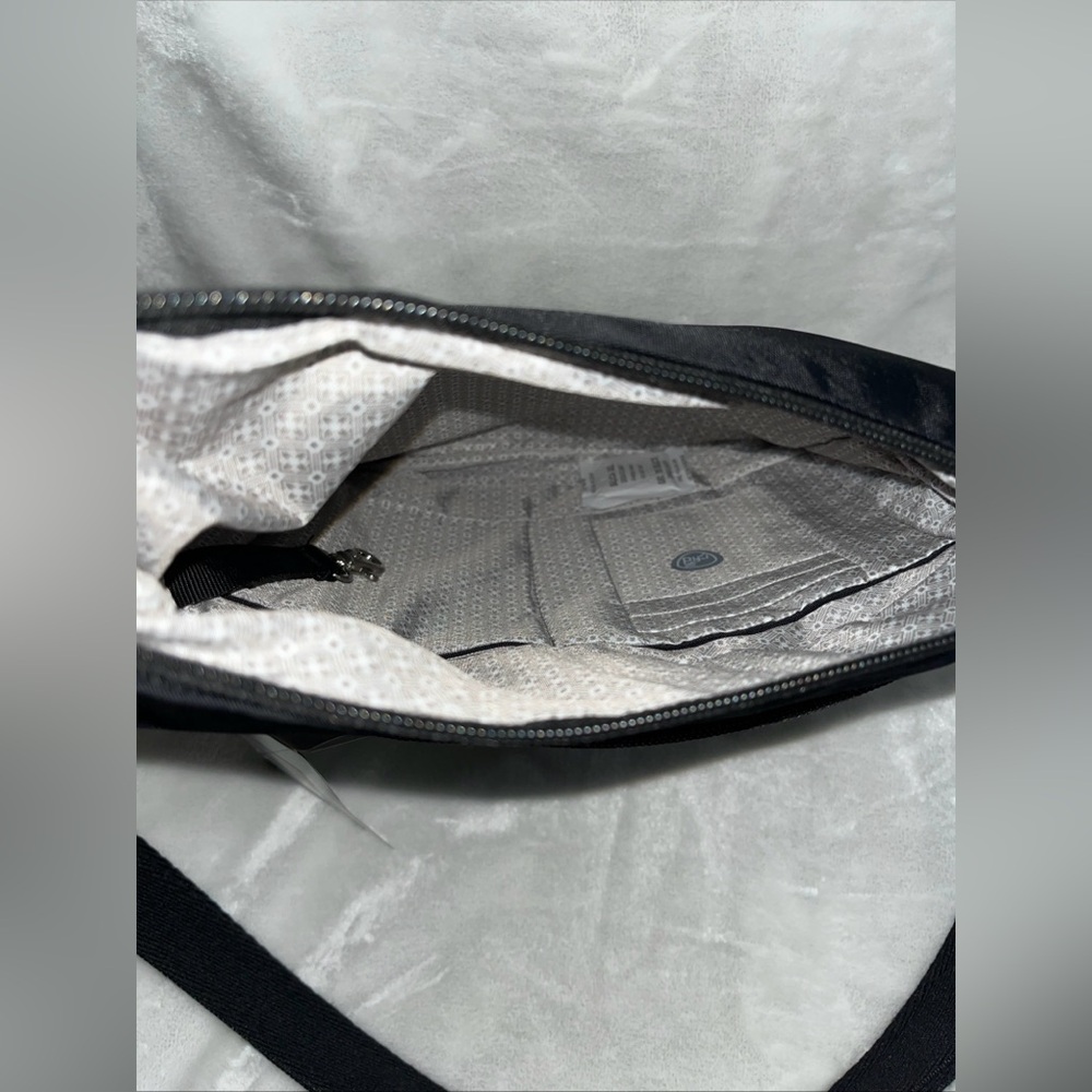 Travelon Anti-Theft Essentials North/South Asymmetric Crossbody Purse Black - Picture 11 of 13